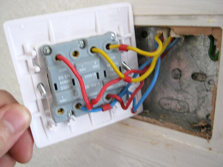 Ask The Trades Wiring a new ceiling light