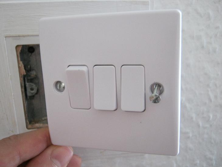 Ask The Trades Wiring a new ceiling light